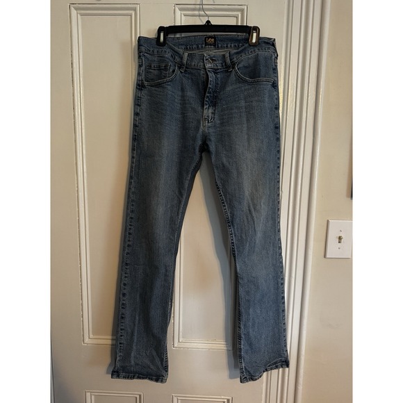 Lee Men's Denim Blue Jeans Medium Wash Size 32x32 Straight Leg - Picture 1 of 5